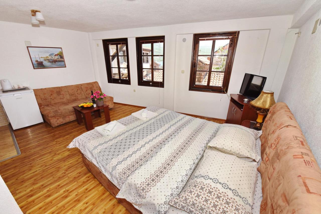 אוהריד Villa Sapkar Lake View מראה חיצוני תמונה