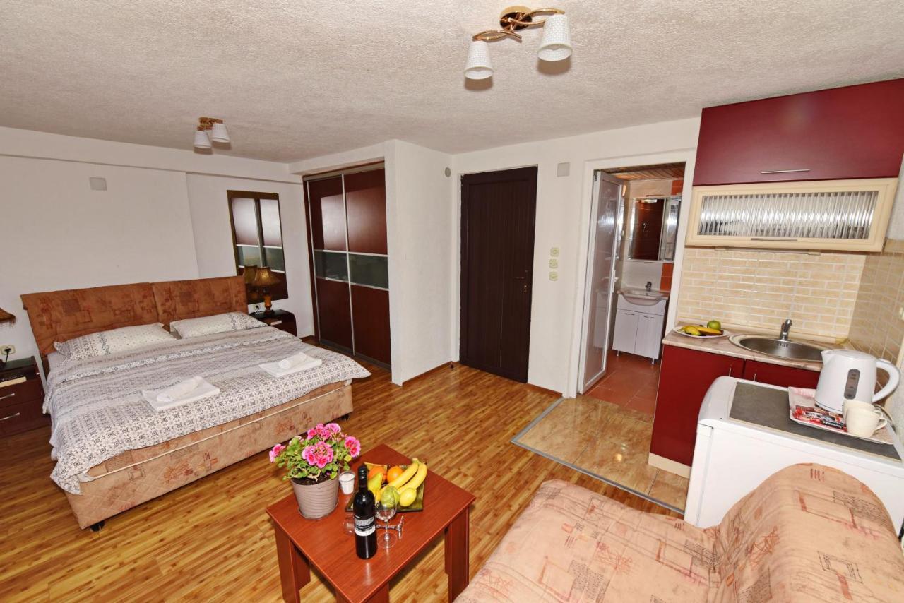 אוהריד Villa Sapkar Lake View מראה חיצוני תמונה